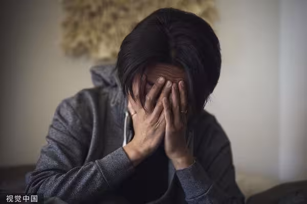 韓28歲男偶像一夜情被抓包！　「遭公司逼賠千萬」父母親戚全遭殃
