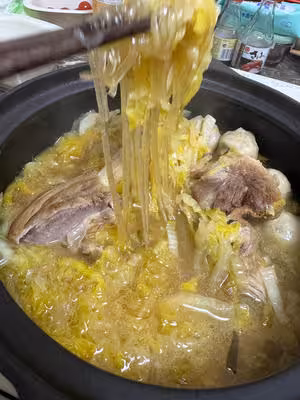 酸菜粉條燉大骨
