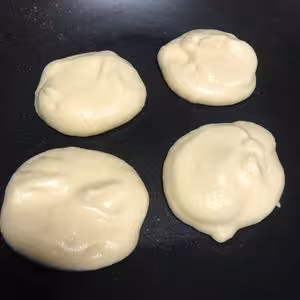 不用烤箱 15分鐘無油低糖的舒芙蕾蛋糕鬆餅 🥞 蓬鬆綿軟