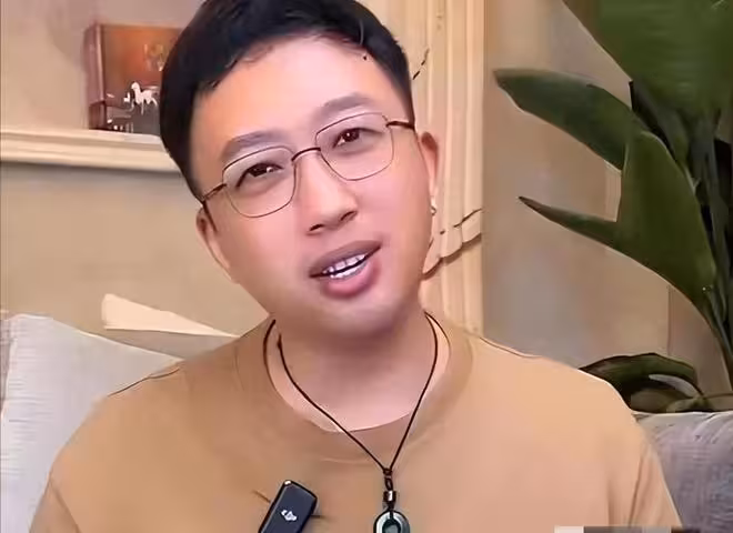 於正曝圈內「潛規則」！女演員被導演日夜折磨，不從就換角
