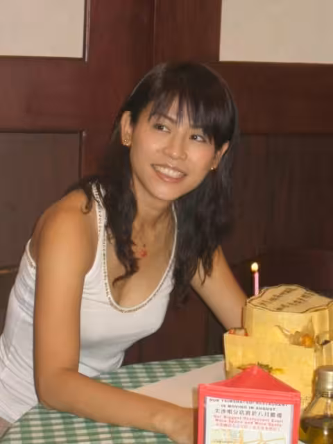TVB前花旦過生日自爆曾想退圈!大感辛苦和走投無路!入行逾30年仍單身!