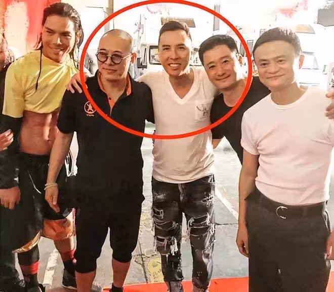 李連杰甄子丹都是62歲，狀態看起來像兩代人，果然相由心生啊