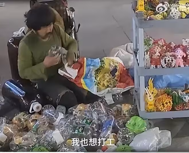 被資助的女孩去世!胡雷深夜發文:半年失去兩學生,心像刀割一樣