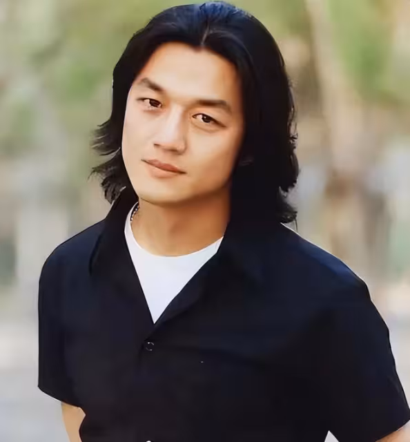 從令狐衝到「老賴」:李亞鵬的江湖只剩一地雞毛,幸虧王菲走的早