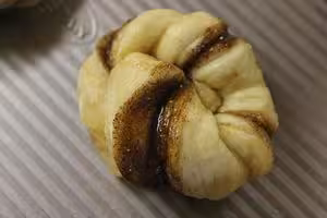 瑞典肉桂卷（附鮮酵母、活性乾酵母、即時酵母用量換算公式）