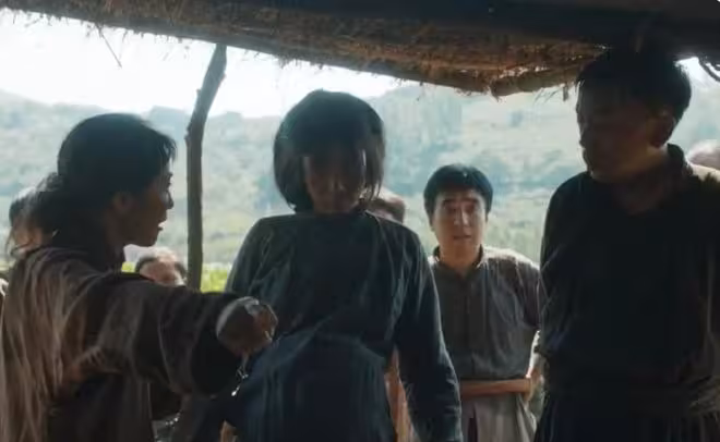 生萬物中傻挑的孩子是誰的，鐵頭頭鐵原著不冤