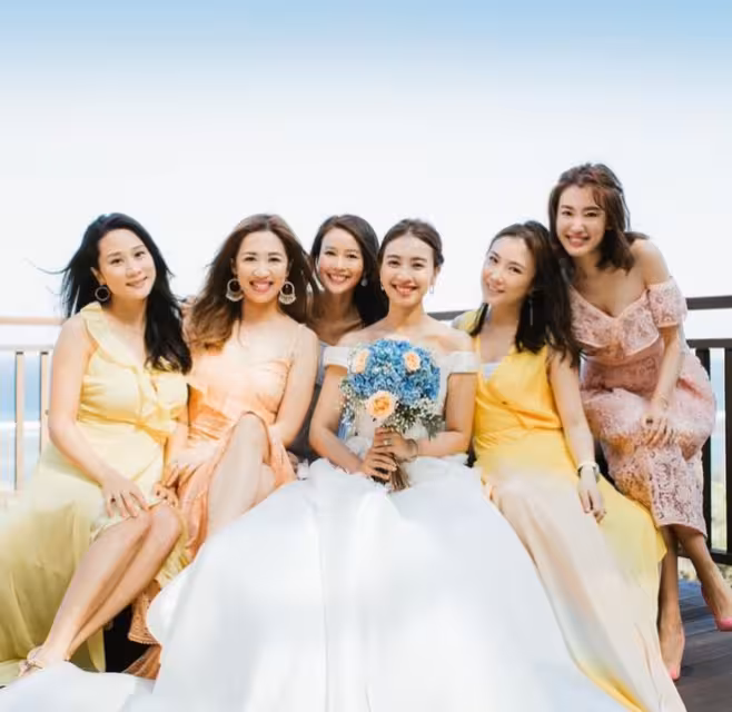 前港姐大曬婚照慶祝結婚9周年!曾備受力捧卻突然退圈!生兩女身形纖瘦如少女