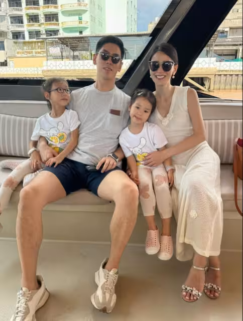前港姐大曬婚照慶祝結婚9周年!曾備受力捧卻突然退圈!生兩女身形纖瘦如少女