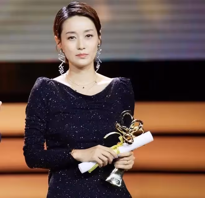 馬伊琍坦白離婚原因並非姚笛，而是那個以她為榮馬首是瞻的男人