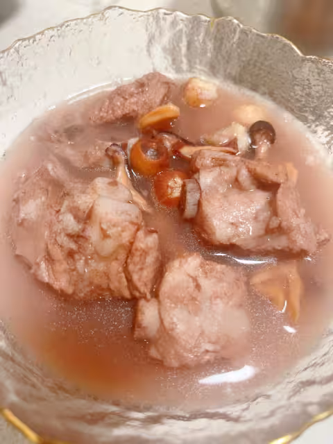 墨魚排骨蓮子湯