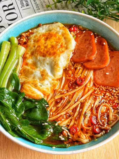 酸辣開胃❗️好吃到連湯汁不剩～酸湯麵