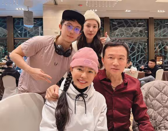 孫安佐「性暗示網美」被爆私訊截圖!女友現身揭荒唐行徑:劈腿成性