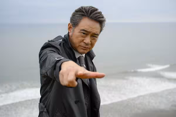 遭控「威爾鋼外遇」打官司離婚!65歲男星奉子再婚 新婚妻是國民美少女