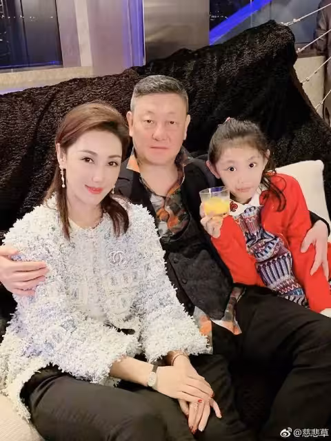 反轉!韓磊妻子闢謠:揭穿主持人白瑞真面目,曝料女粉絲恐追刑責