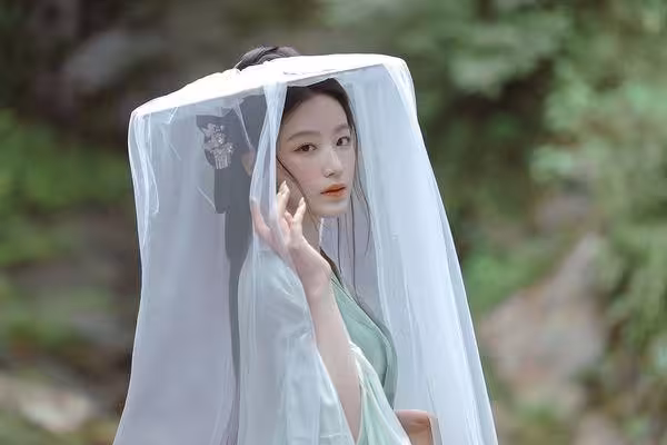 舒華「古裝造型照」激美!江西初體驗漢服:終於圓夢了 韓網贊爆