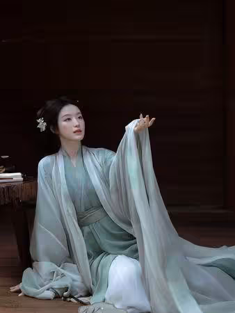 舒華「古裝造型照」激美!江西初體驗漢服:終於圓夢了 韓網贊爆