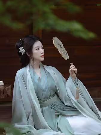 舒華「古裝造型照」激美!江西初體驗漢服:終於圓夢了 韓網贊爆