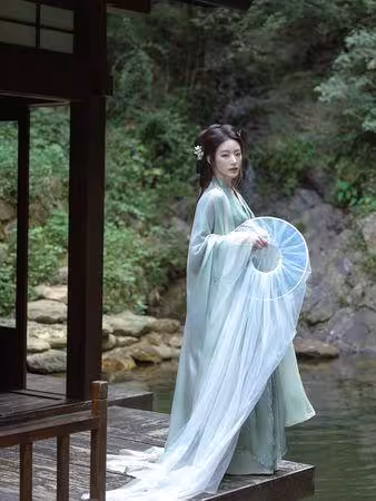 舒華「古裝造型照」激美!江西初體驗漢服:終於圓夢了 韓網贊爆