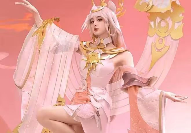 當女明星cos王者榮耀,戚薇御姐天花板,賈玲畫風突變!