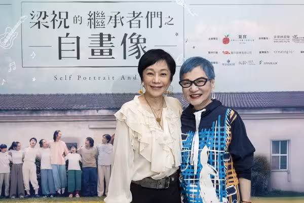 77歲張小燕近況曝光! 「開心露齒笑」挺張艾嘉:看到年輕人語言