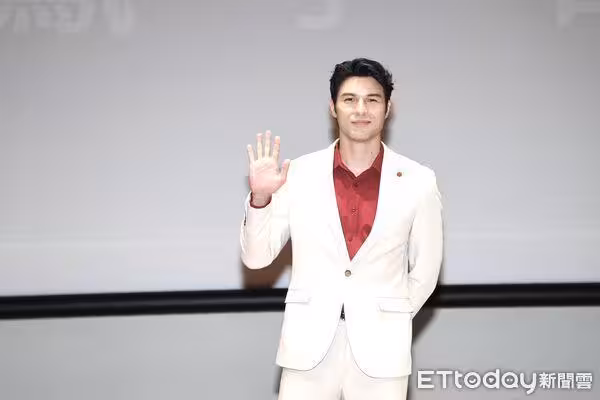 鳳小岳拍戲意外「動刀縫合」! 驚吐:第一次發現受傷還可以賺錢