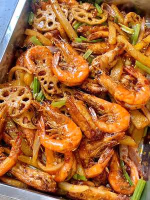 干鍋雞翅香辣蝦🍤