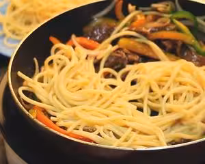 比餐廳好吃的黑椒牛柳意面🍝零失敗簡單教程