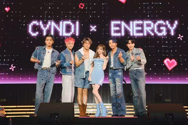 Energy驚喜合體王心凌甜跳《愛你》！　突曝「重磅喜訊」全場炸了