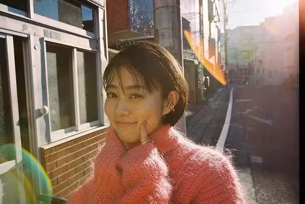坂口健太郎爆同居大3歲化妝師 交往時間曝光遭疑「劈腿知名女演員」