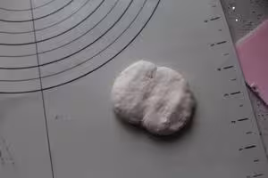 不用揉面的酥掉渣榨菜鮮肉月餅