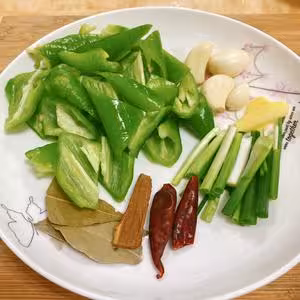 土豆排骨（超好吃）