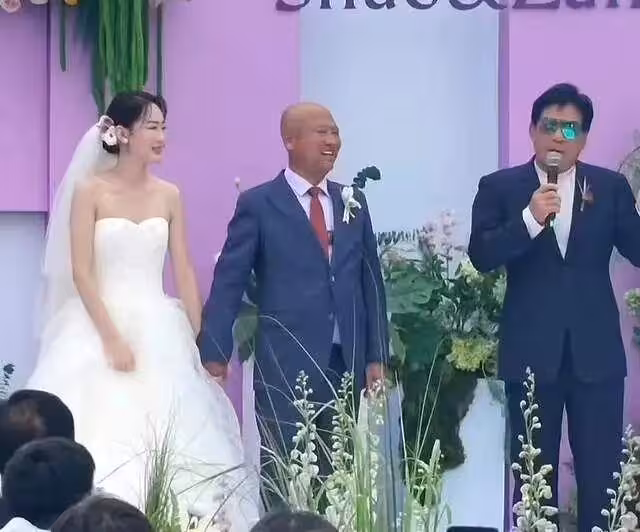 北京富豪大婚,北京老炮兒齊聚,朱時茂主持,陳佩斯被新娘子敬煙