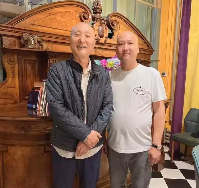 北京富豪大婚,北京老炮兒齊聚,朱時茂主持,陳佩斯被新娘子敬煙