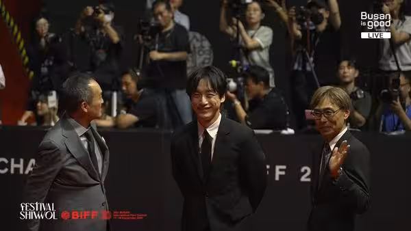 快訊／坂口健太郎爆劈腿現身了！「真實狀態」曝光　粉絲到場應援