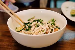 檸檬手撕雞（雲南傣味鬼雞）