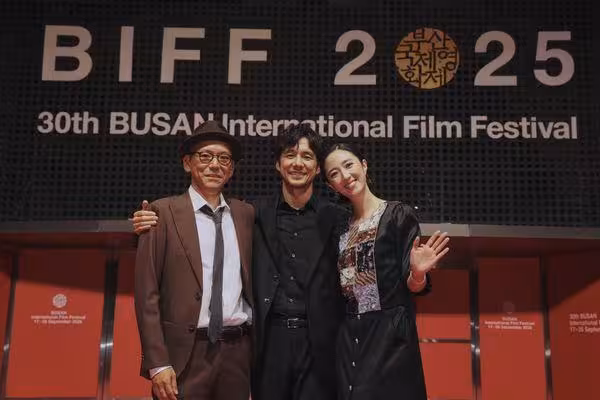 《最親愛的陌生人》釜山首映掌聲不斷! 林志玲盛讚西島秀俊、桂綸鎂