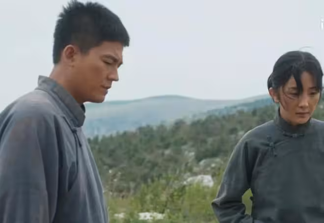 《生萬物》慶功宴,江湖地位,人情世故,在38歲楊冪身上展露無遺