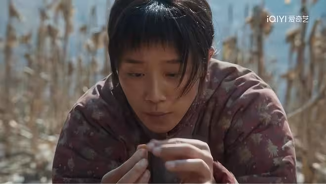 藍盈瑩這一段「馴財主戲」,在全網火了,秦海璐的評價,有人信了
