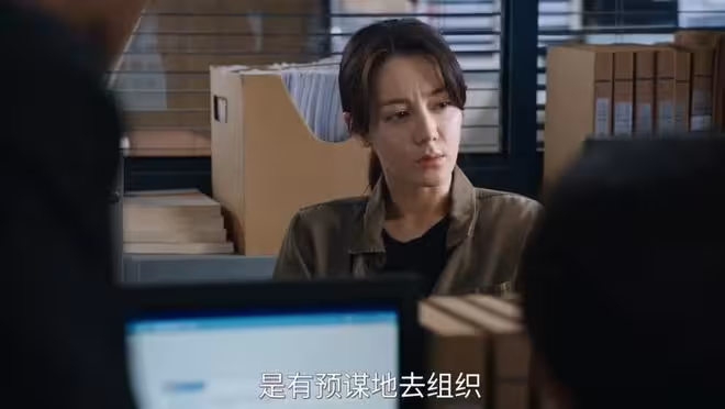 《利劍玫瑰》:真正的瘸哥浮出水面,兩重替身太狡猾
