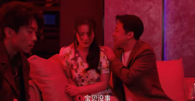 《利劍玫瑰》看清盧笙侵犯鄭薇薇的真相,才懂楊彩云為啥包庇罪犯