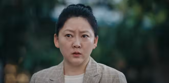 《利劍玫瑰》看清盧笙侵犯鄭薇薇的真相,才懂楊彩云為啥包庇罪犯