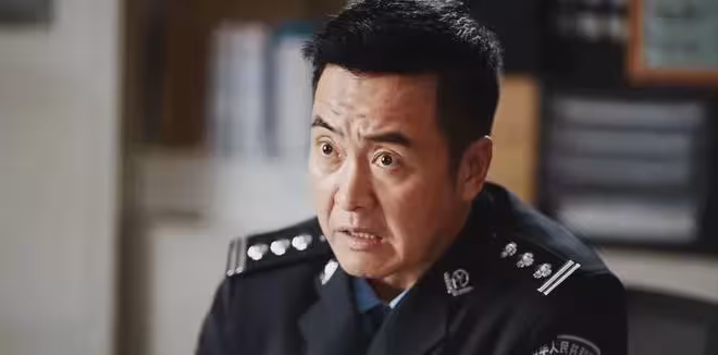 《利劍玫瑰》:看清發發身上的秘密,才懂白板為啥敢突然供出青皮