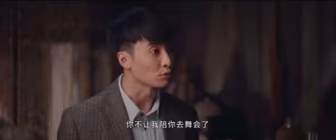 《灼灼韶華》看清二妞吻小孫才懂,勾引田二少是她走向死亡的開始