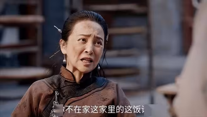 從《灼灼韶華》被罵,到為於朦朧愛犬兜底,李勤勤憑啥讓人路轉粉