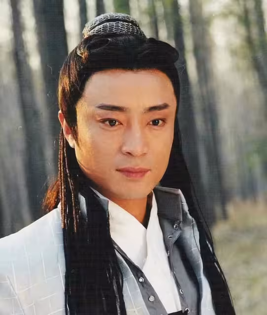 《赴山海》藏著 7 位老大叔,年輕時各個是男神,顏值不輸成毅