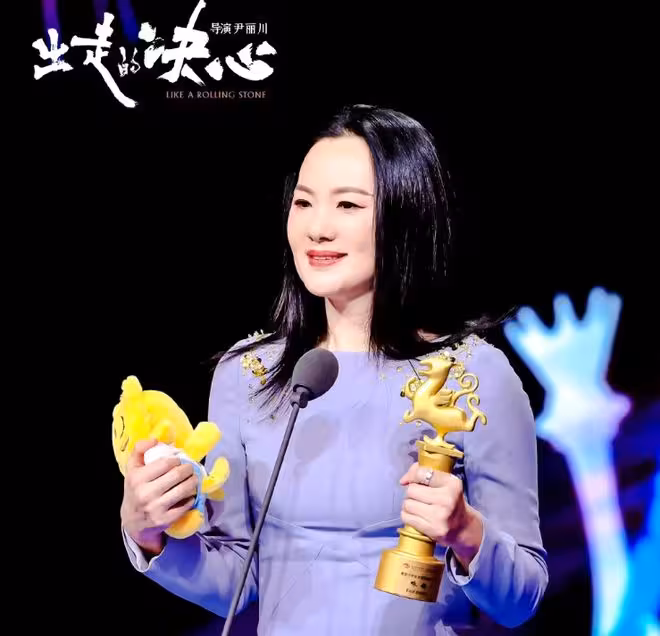 從孕期吃不上葡萄乾到手撕行業黑幕!孫菲菲離婚,撕開內娛遮羞布
