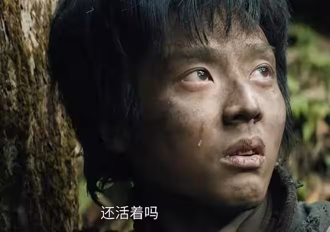 《歸隊》憑啥封神?3 個下線名場面賺足眼淚,小人物的大義太好哭