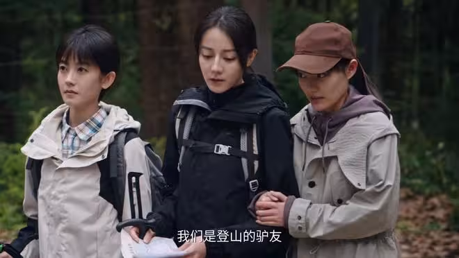 《利劍玫瑰》導演只是請她們來當群演,沒想到風頭蓋過主演