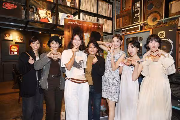 10年後又搭擋演GL電影CP! 氣質影后登釜山影展「撂韓文」告白