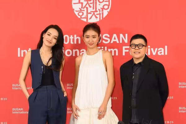舒淇首度執導《女孩》淚灑釜山影展 《左撇子女孩》釜山首映10分鐘完售